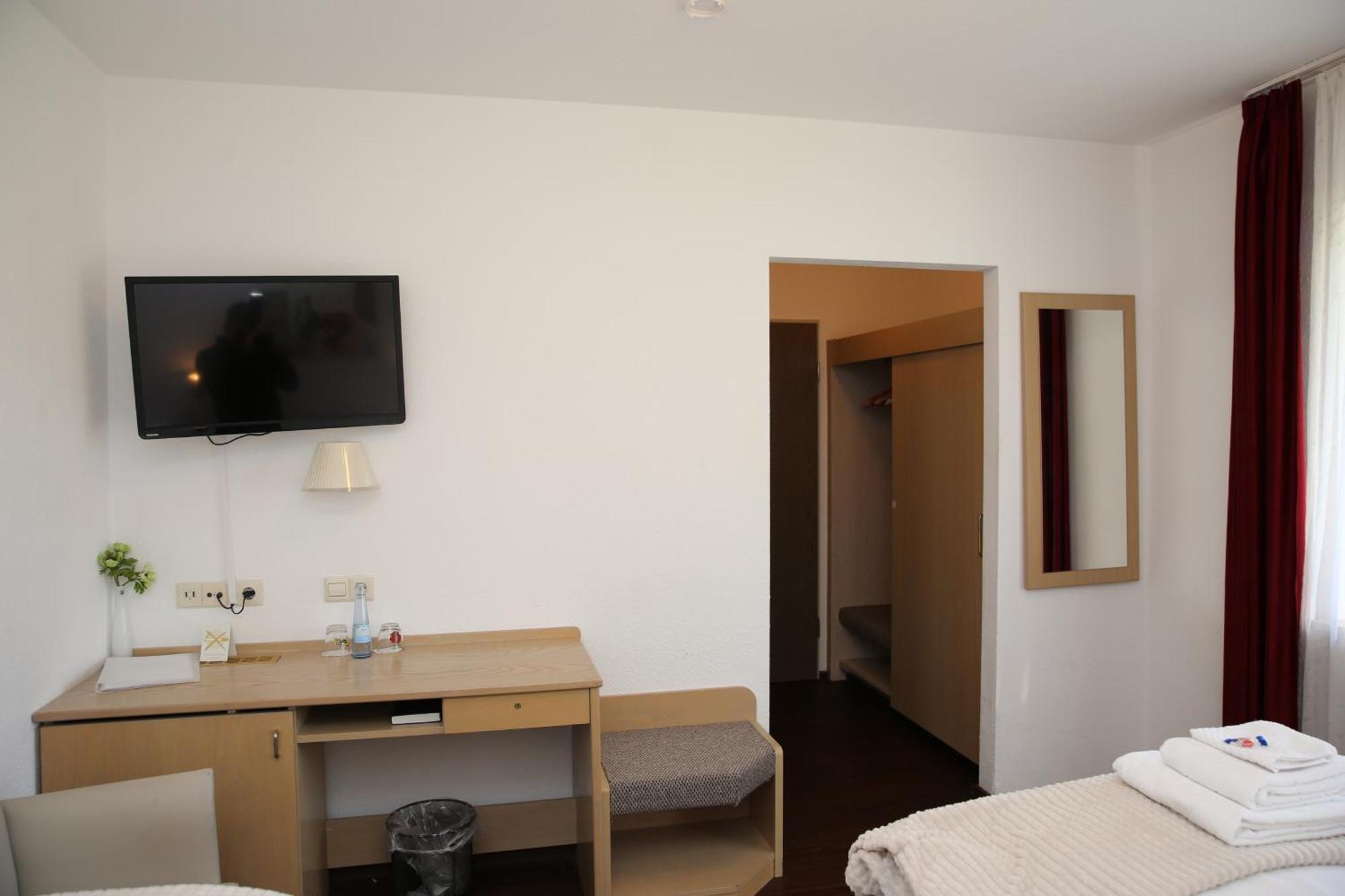 Hotel Garni Alte Post Schallbach Buitenkant foto