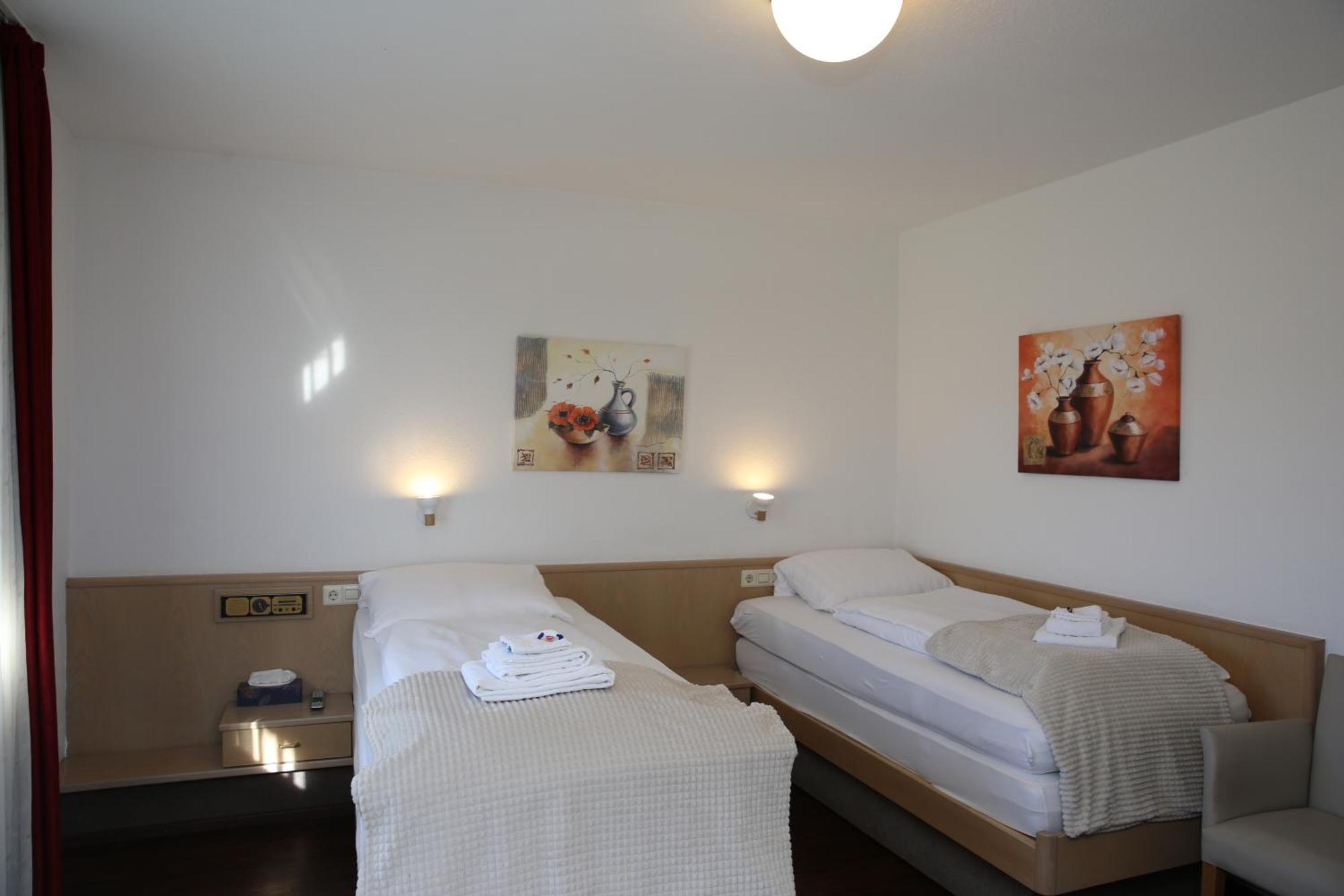 Hotel Garni Alte Post Schallbach Buitenkant foto