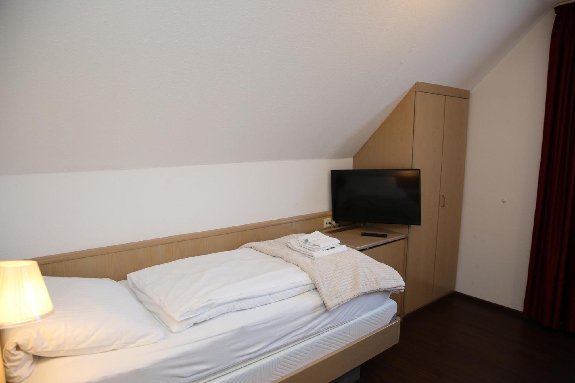 Hotel Garni Alte Post Schallbach Buitenkant foto